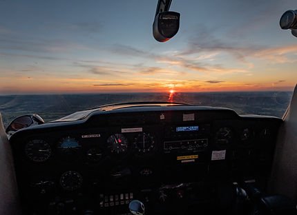 Night navigation and flight operations